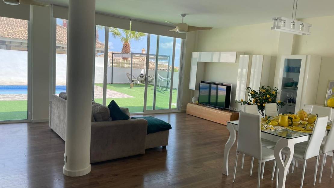 Sale - Villa - Bigastro