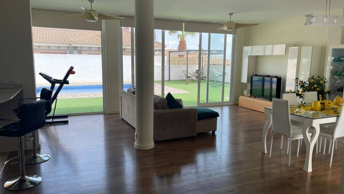 Sale - Villa - Bigastro