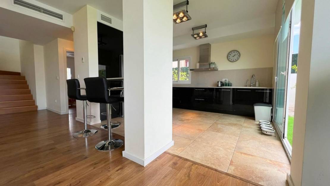 Sale - Villa - Bigastro