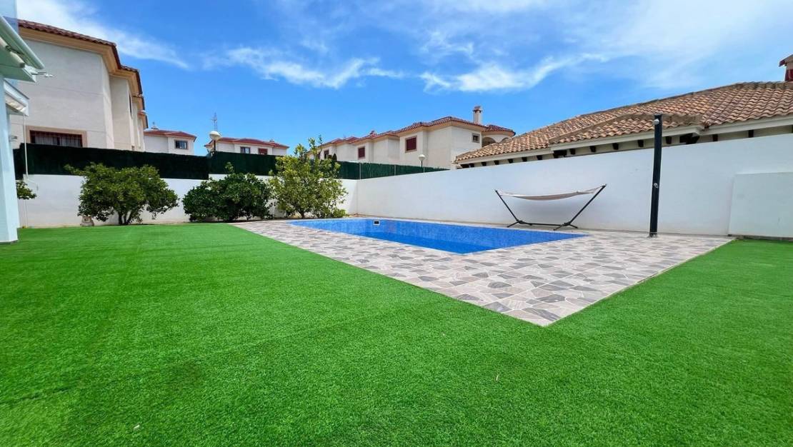 Sale - Villa - Bigastro