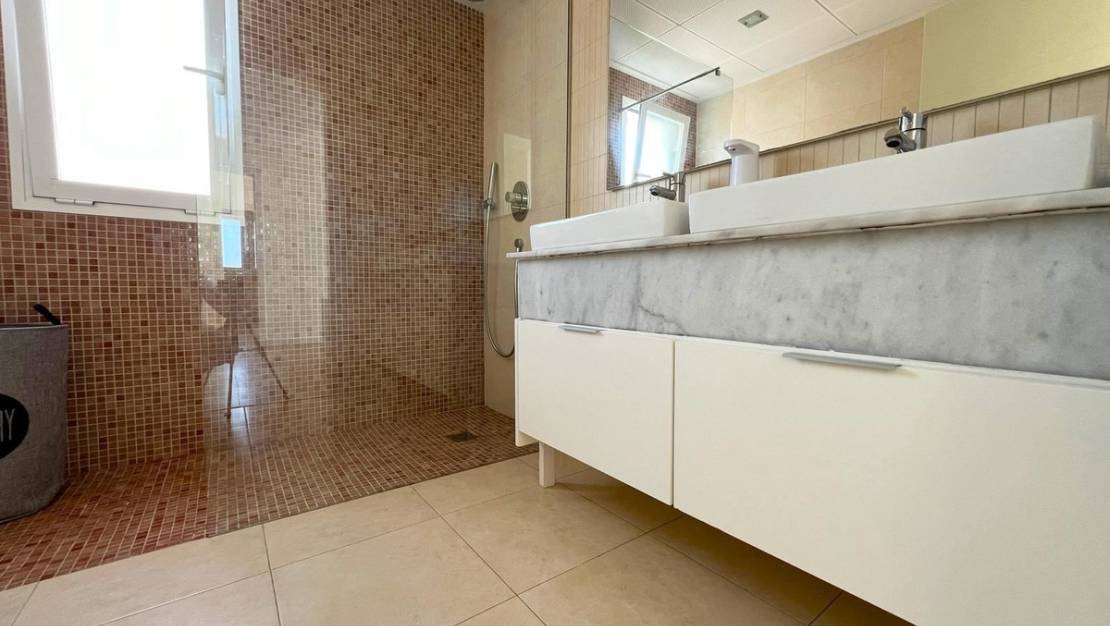 Sale - Villa - Bigastro