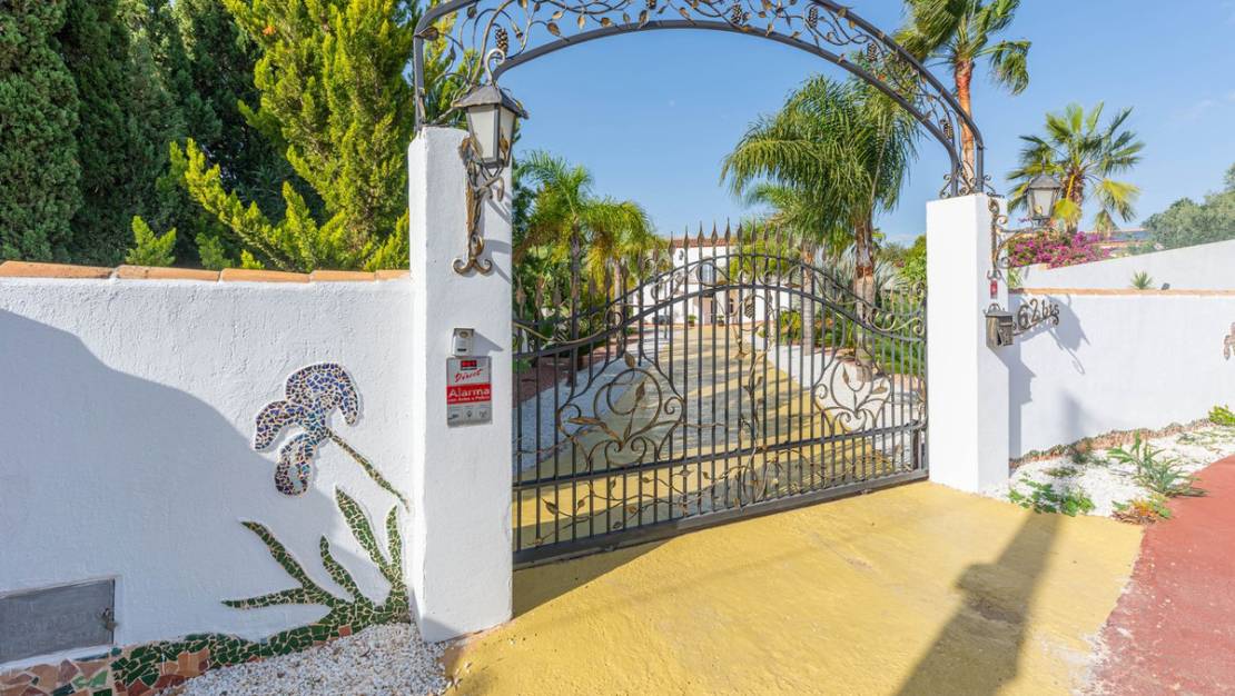 Sale - Villa - Busot - Busot Centro