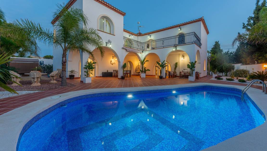 Sale - Villa - Busot - Busot Centro