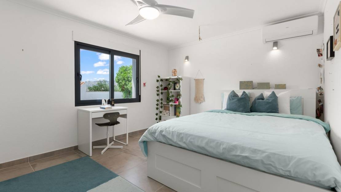 Sale - Villa - Busot - Busot Centro