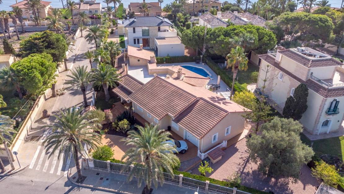 Sale - Villa - Cabo Roig - MUY CERCA DE LA PLAYA