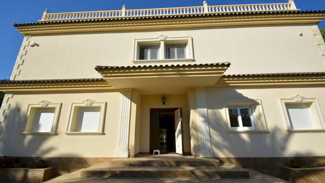 Sale - Villa - Cabo Roig - MUY CERCA DE LA PLAYA