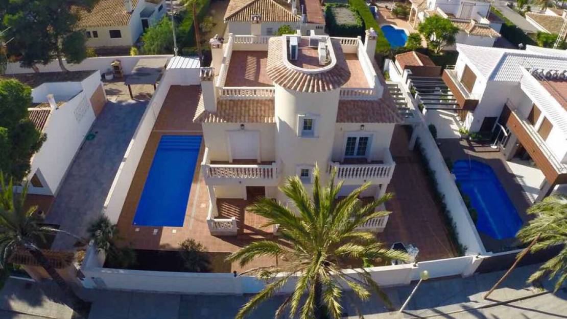 Sale - Villa - Cabo Roig