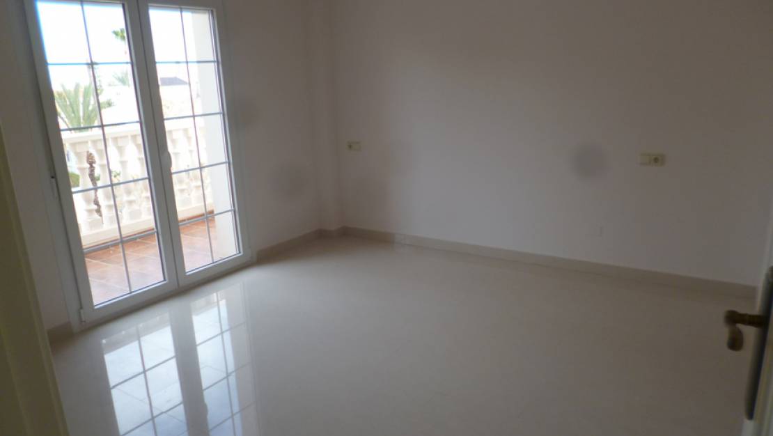 Sale - Villa - Cabo Roig