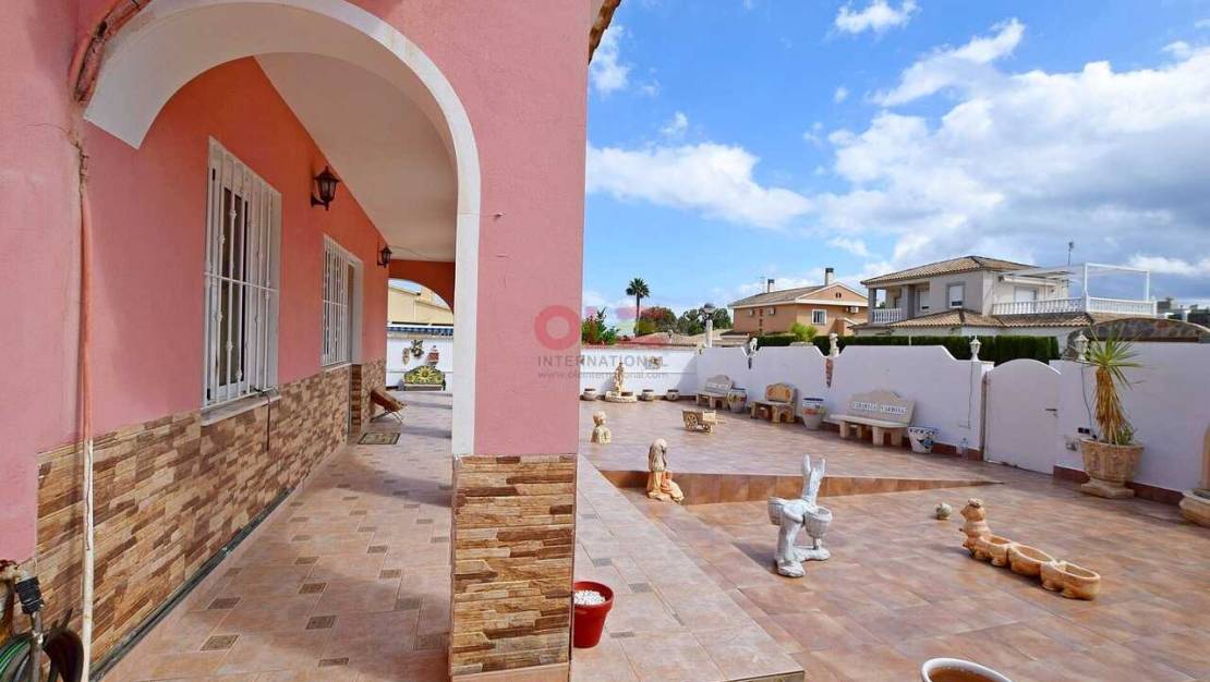 Sale - Villa - Cabo Roig