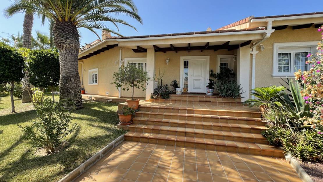Sale - Villa - Cabo Roig