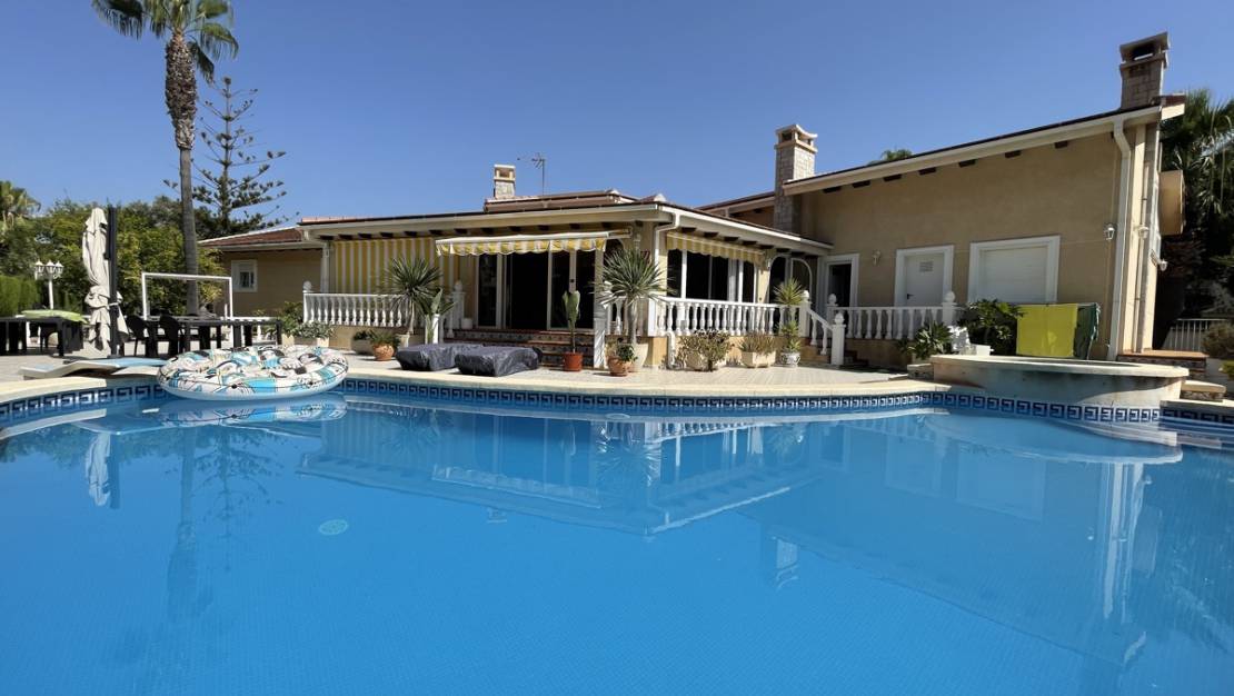 Sale - Villa - Cabo Roig
