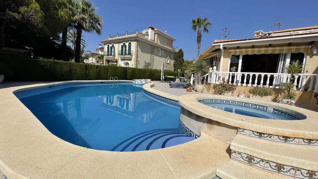 Sale - Villa - Cabo Roig