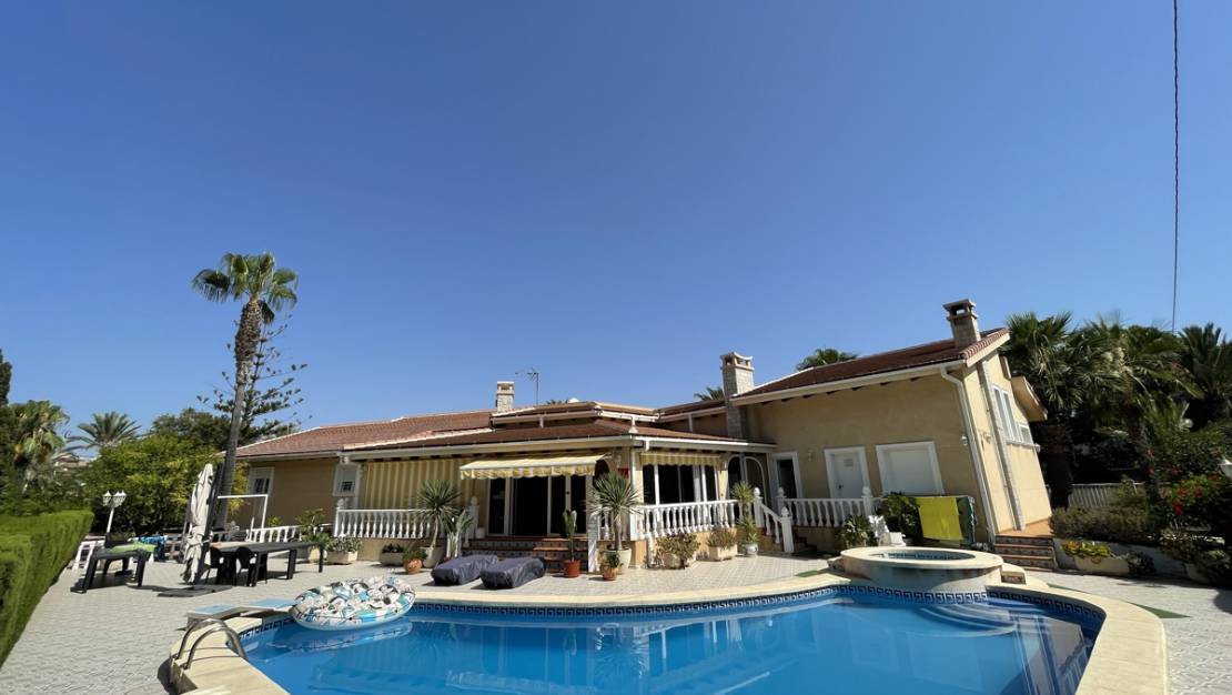 Sale - Villa - Cabo Roig