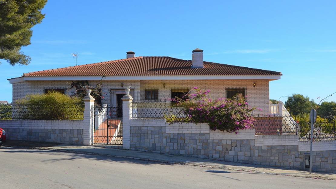 Sale - Villa - Campoamor