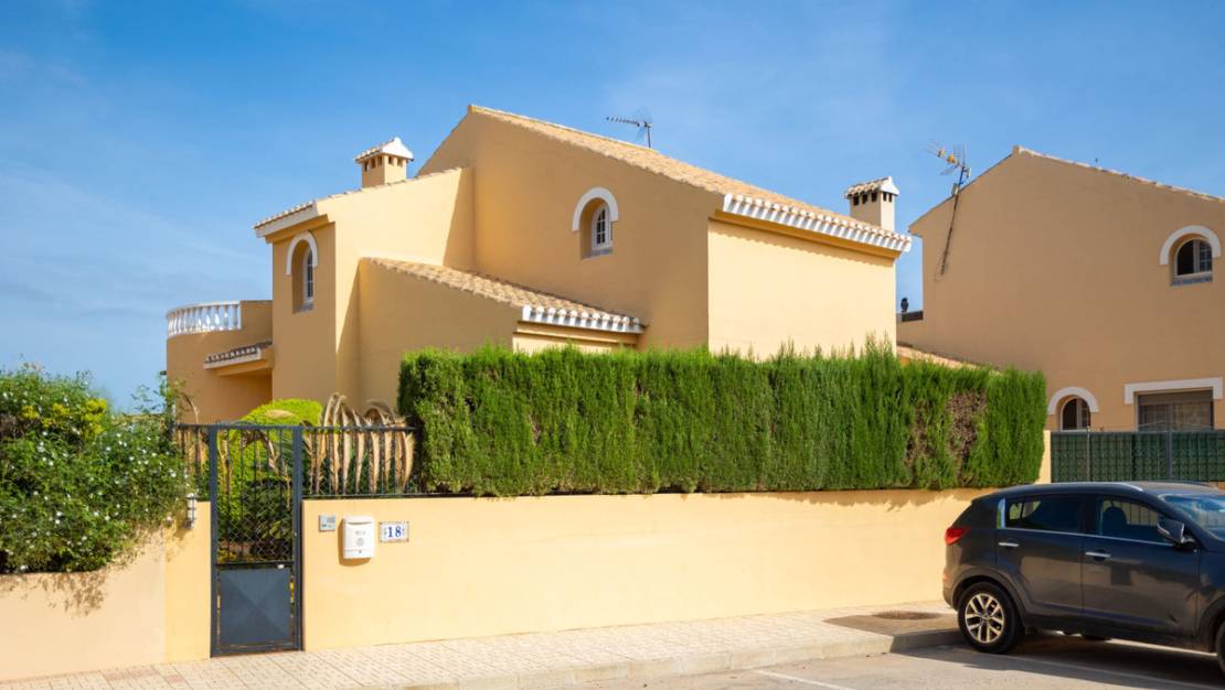 Sale - Villa - Cartagena - Playa Honda