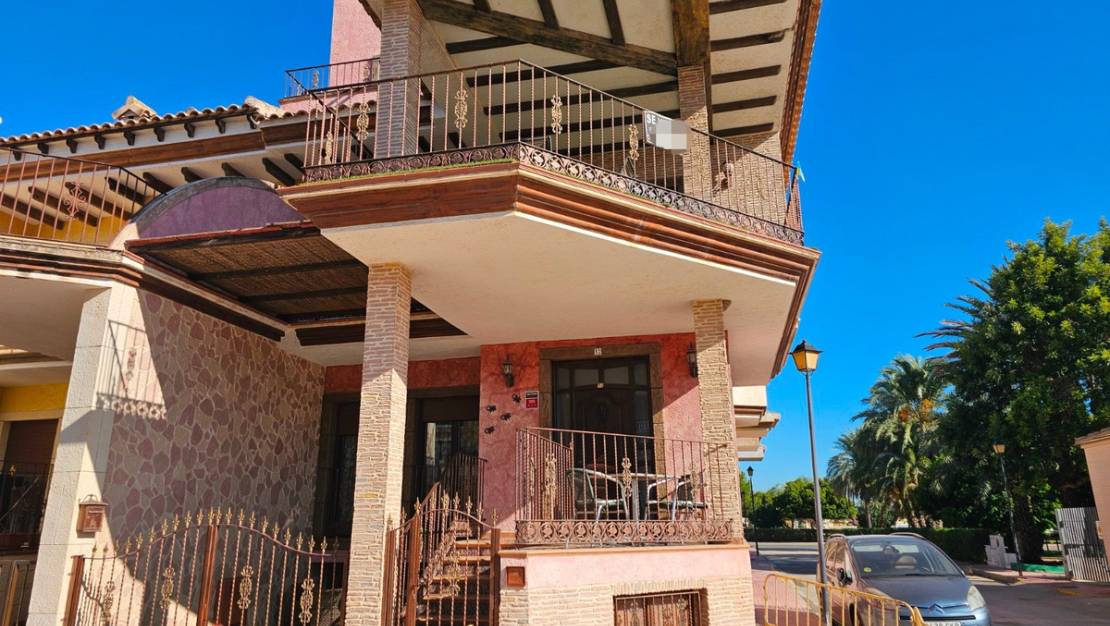 Sale - Villa - Daya Nueva - Daya Nueva Centro