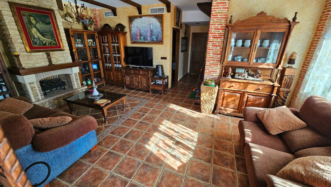 Sale - Villa - Daya Nueva - Daya Nueva Centro