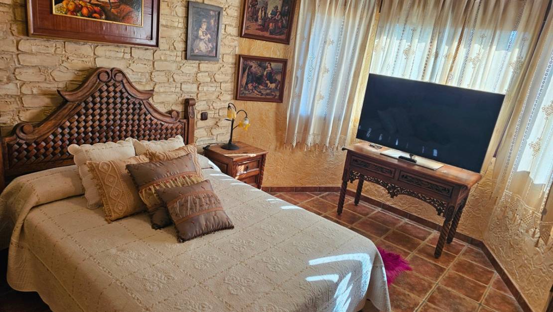 Sale - Villa - Daya Nueva - Daya Nueva Centro