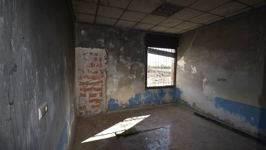 Sale - Villa - Daya Nueva - Daya Nueva Centro