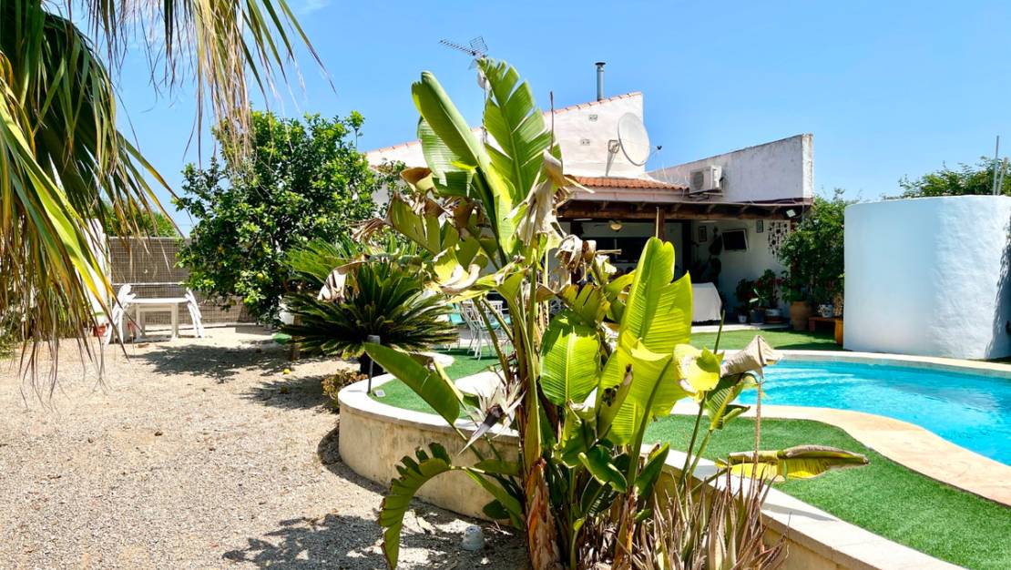 Sale - Villa - Daya Nueva - Daya Nueva Centro