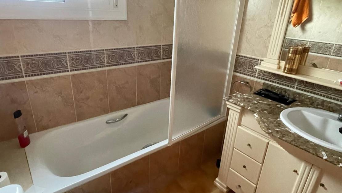 Sale - Villa - Daya Vieja - Daya Vieja Centro