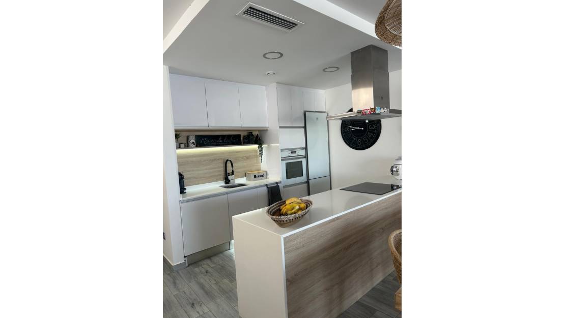 Sale - Villa - Daya Vieja - Daya Vieja Centro