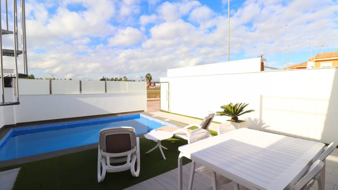 Sale - Villa - Daya Vieja - Daya Vieja Centro