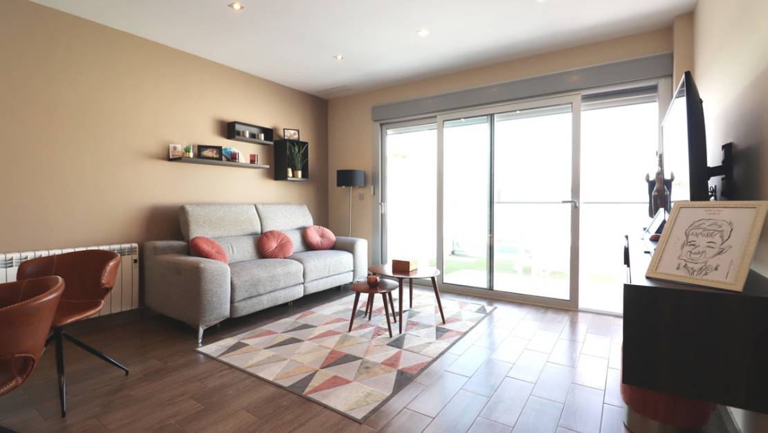 Sale - Villa - Daya Vieja - Daya Vieja Centro