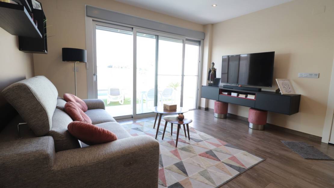 Sale - Villa - Daya Vieja - Daya Vieja Centro