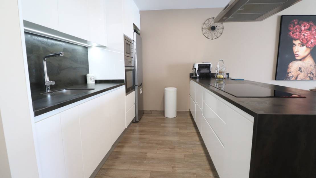 Sale - Villa - Daya Vieja - Daya Vieja Centro