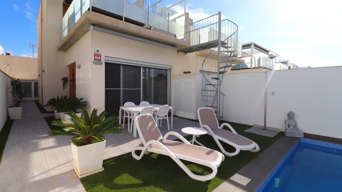 Sale - Villa - Daya Vieja - Daya Vieja Centro