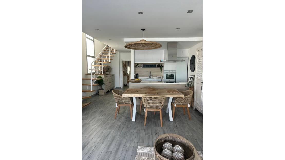 Sale - Villa - Daya Vieja - Daya Vieja Centro