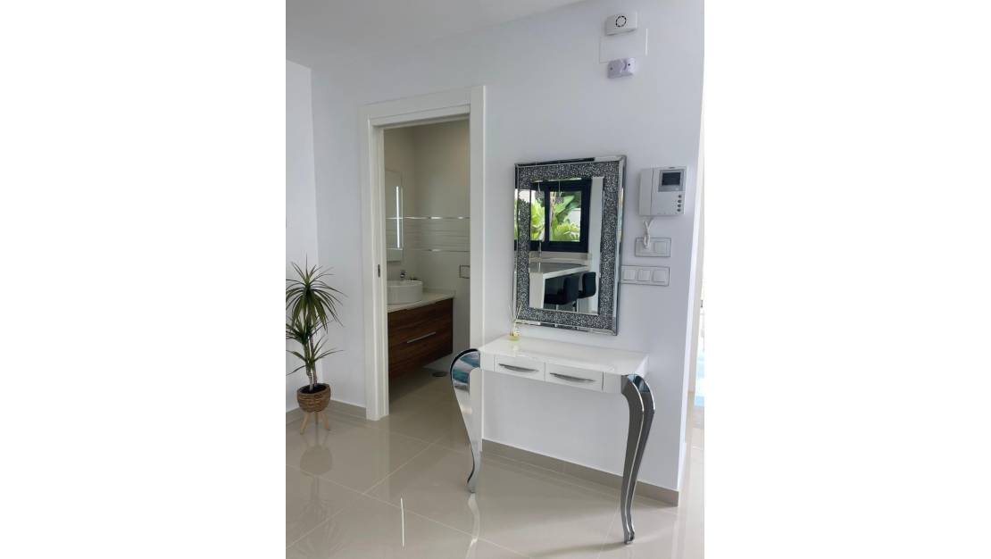 Sale - Villa de Lujo - San Miguel de Salinas - La Cañada