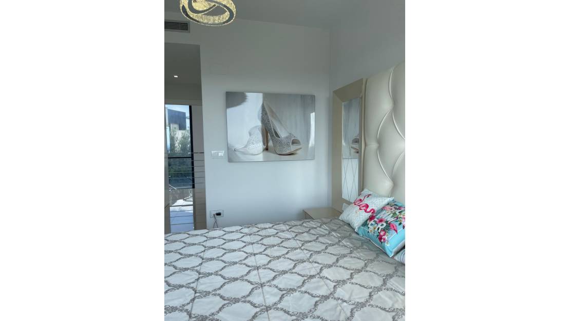 Sale - Villa de Lujo - San Miguel de Salinas - La Cañada