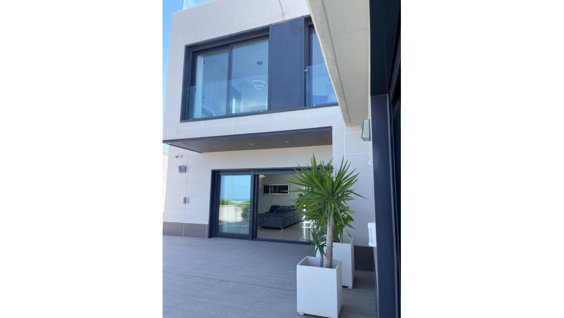 Sale - Villa de Lujo - San Miguel de Salinas - La Cañada