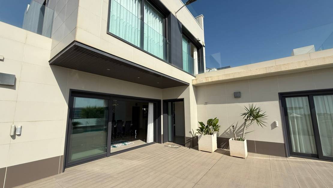 Sale - Villa de Lujo - San Miguel de Salinas - La Cañada