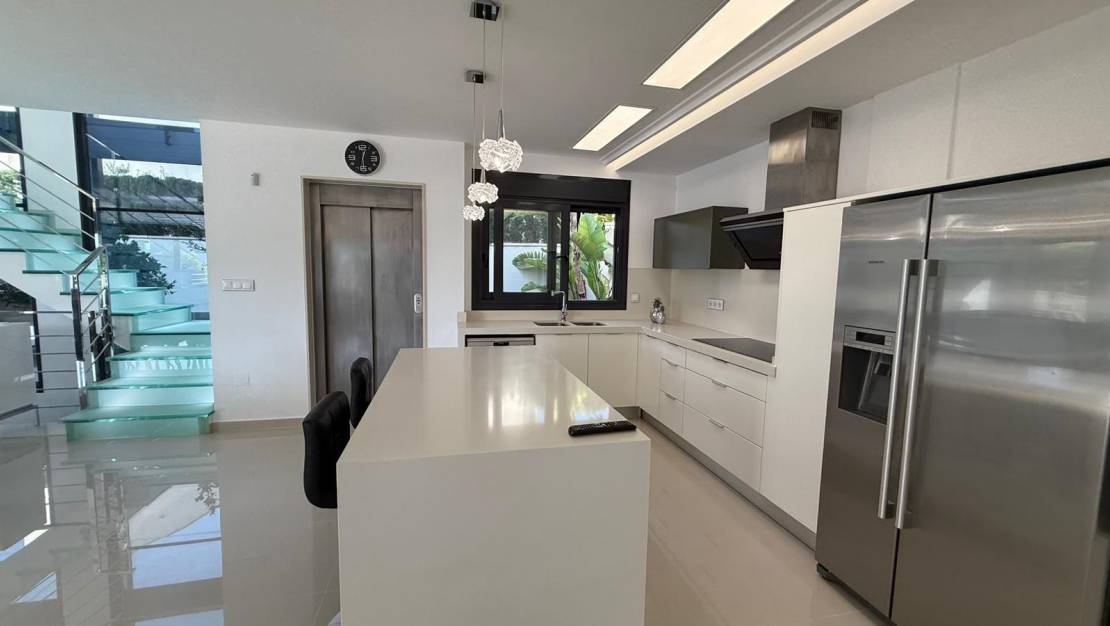 Sale - Villa de Lujo - San Miguel de Salinas - La Cañada