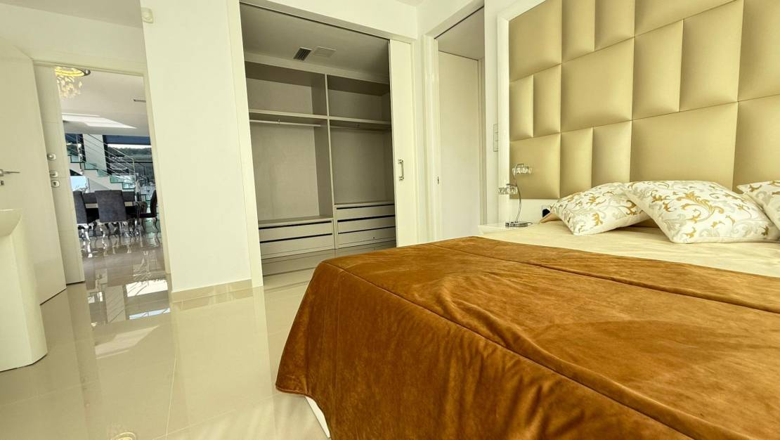 Sale - Villa de Lujo - San Miguel de Salinas - La Cañada