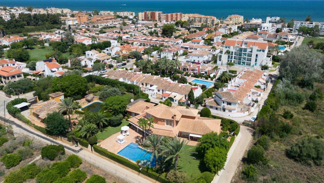 Sale - Villa - Denia - Denia Centro