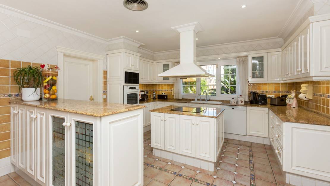 Sale - Villa - Denia - Denia Centro