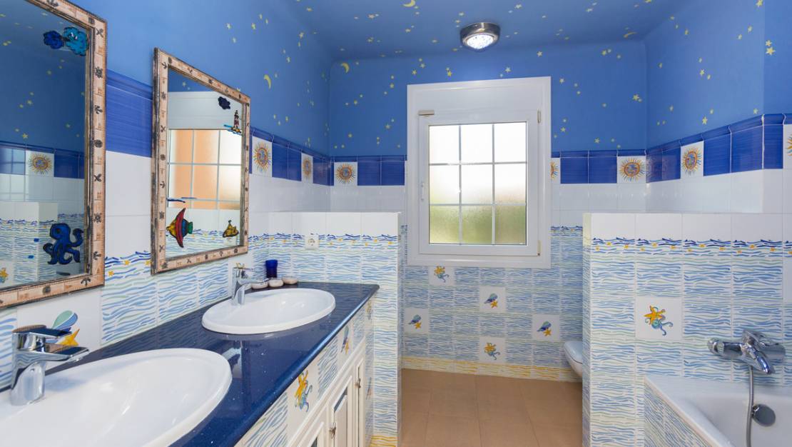 Sale - Villa - Denia - Denia Centro