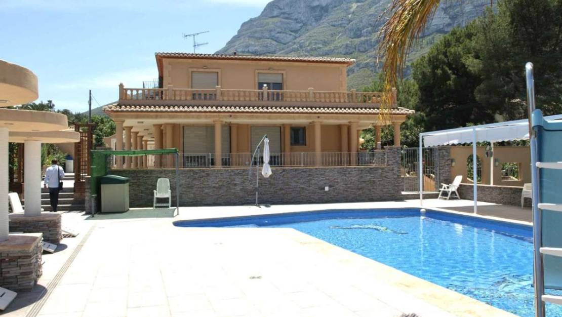 Sale - Villa - Denia - Denia Centro