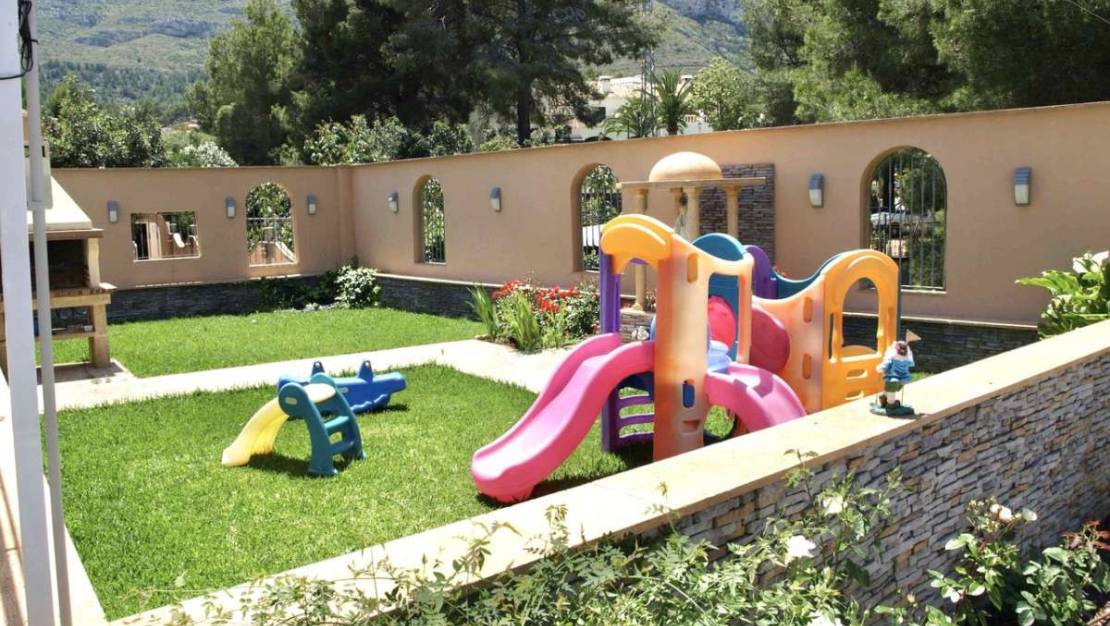 Sale - Villa - Denia - Denia Centro