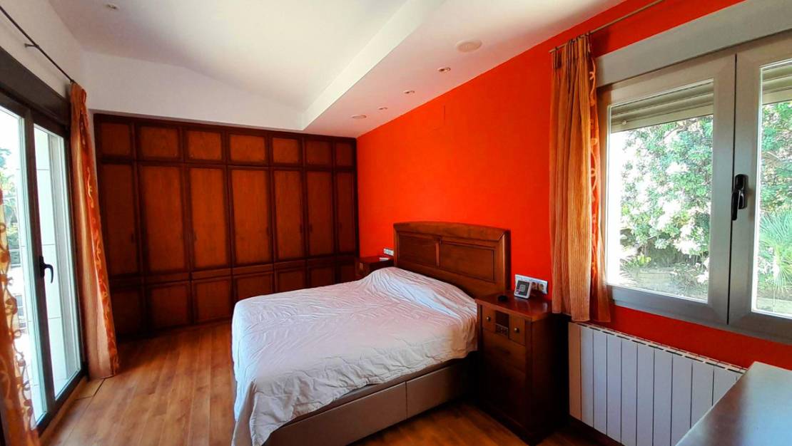 Sale - Villa - Denia - Denia Centro