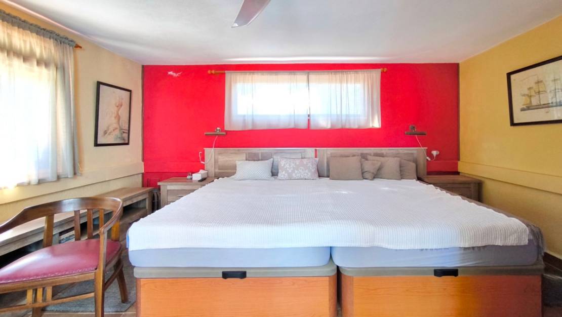 Sale - Villa - Denia - Denia Centro