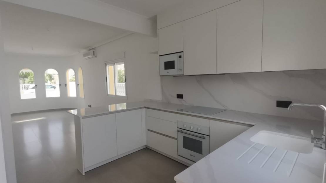 Sale - Villa Detached - Algorfa - Lo Crispin