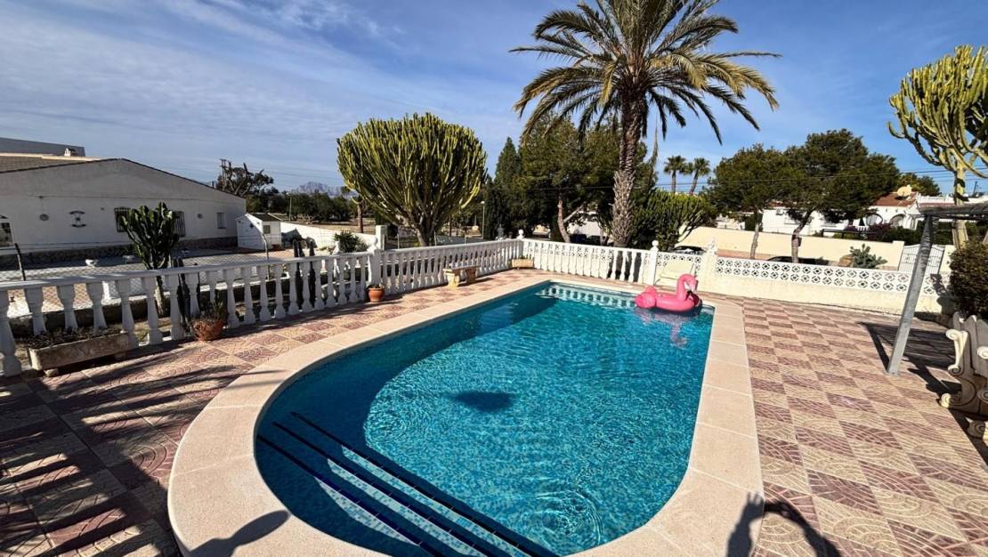 Sale - Villa / Detached - Ciudad Quesada - CENTRO