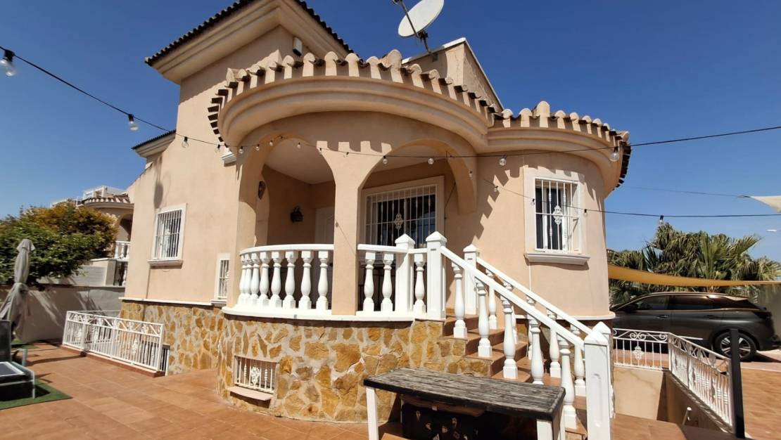 Sale - Villa Detached - Ciudad Quesada - Doña pepa