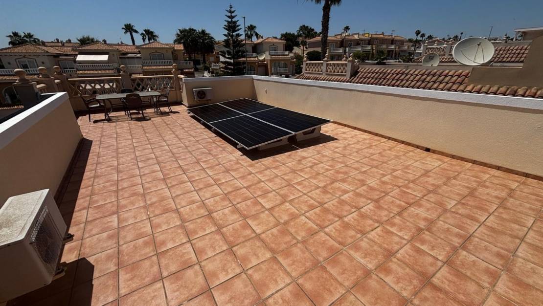 Sale - Villa / Detached - Ciudad Quesada