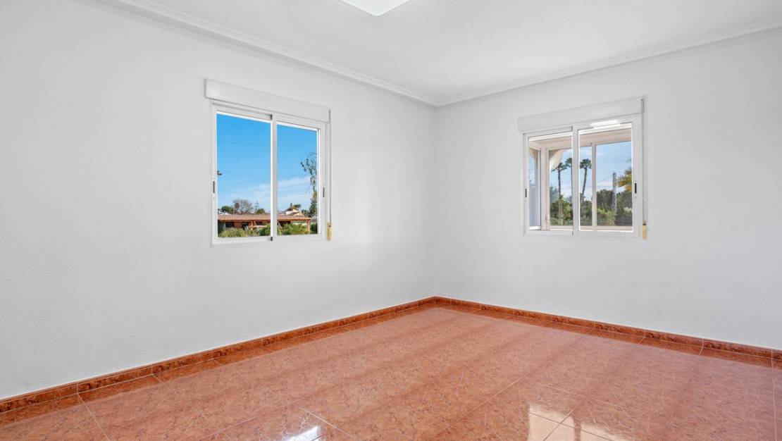 Sale - Villa - Dolores - Dolores Centro